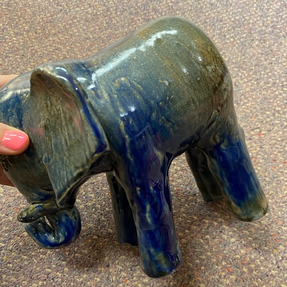 Clay Handcrafted Elephant Piggy Bank Coin - Picture 5 of 5